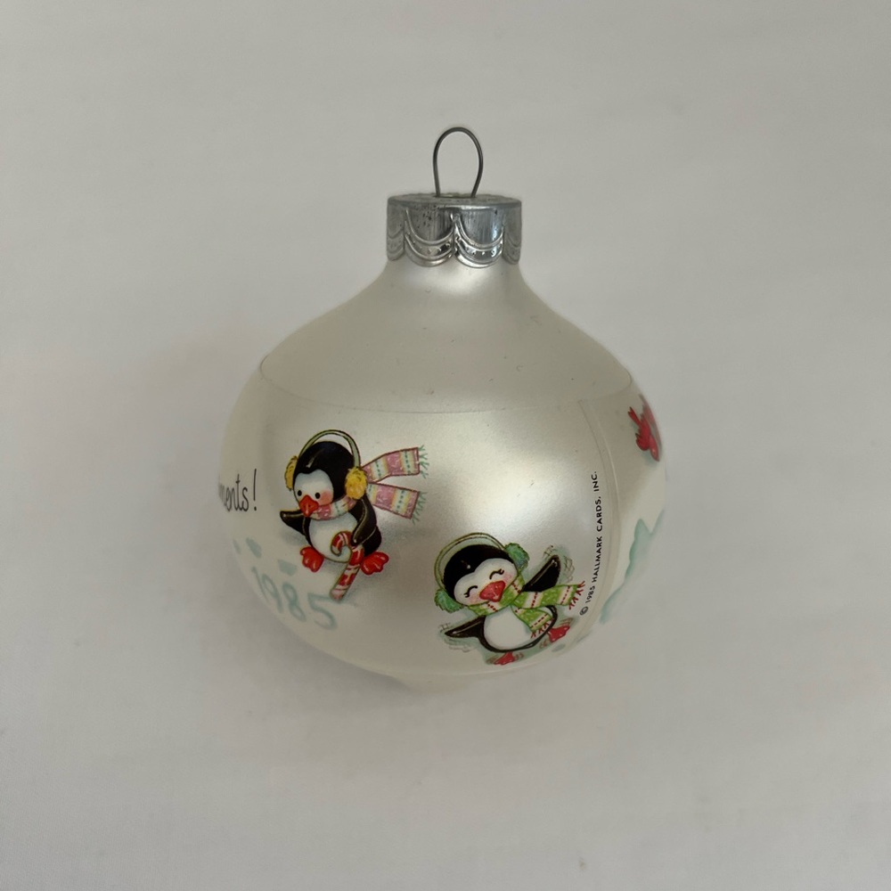 Hallmark Christmas Penguins Ornament Good Times With Good Friends Vintage 1985